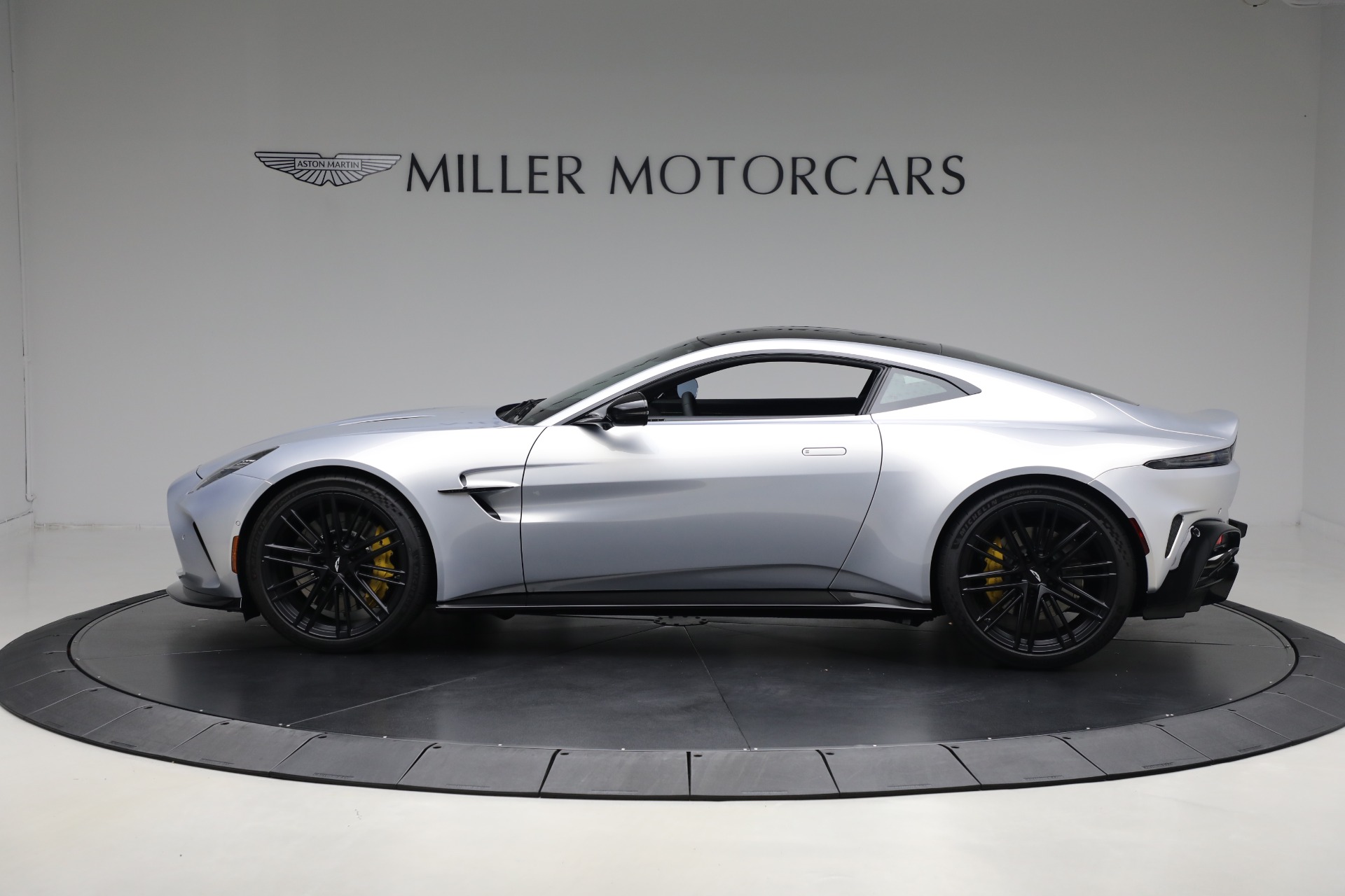 2026 Aston Martin Vantage AM6 photo 3