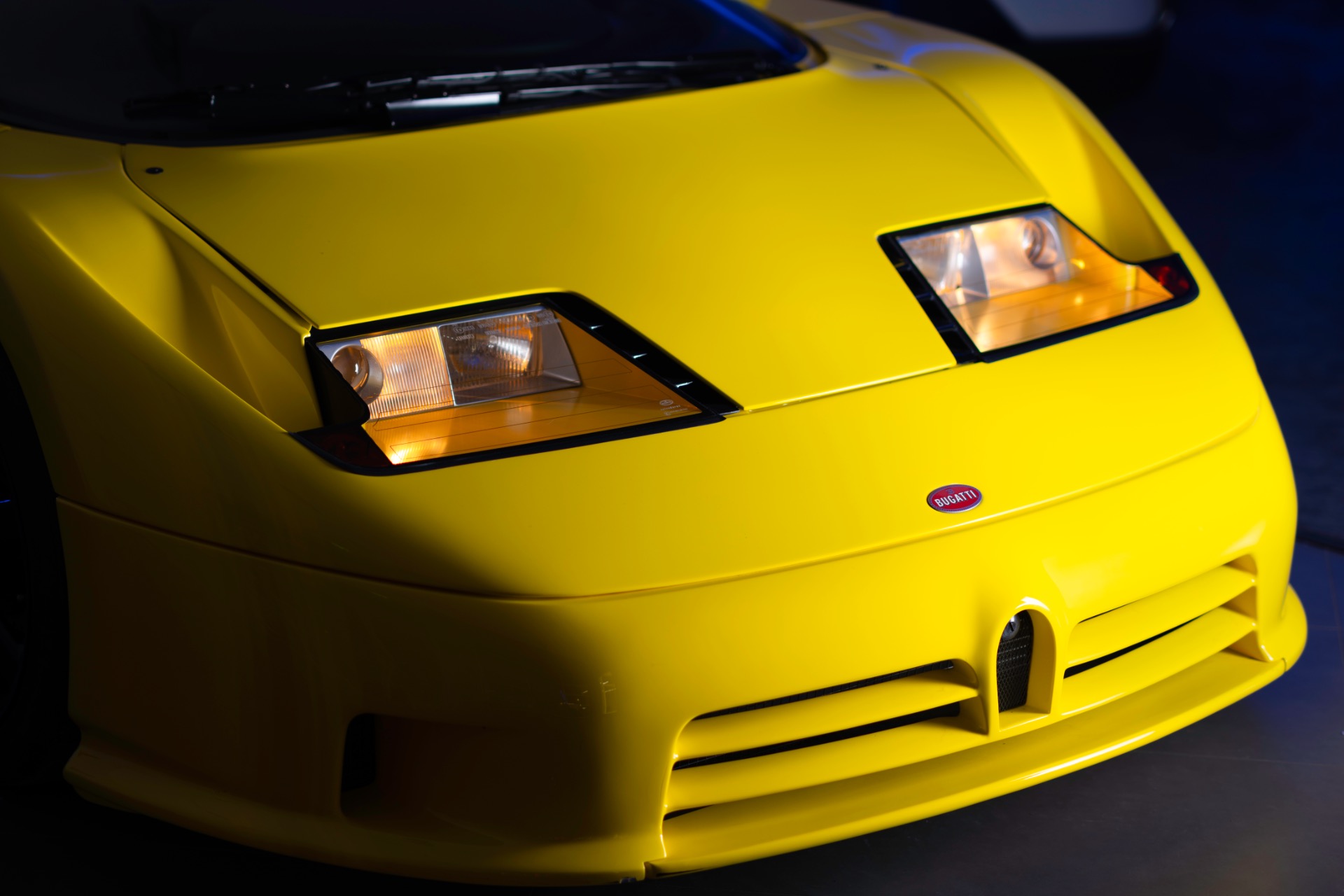 Bugatti EB110 SS 1994 Jaune - Top Marques 1/12 - Miniature Collection