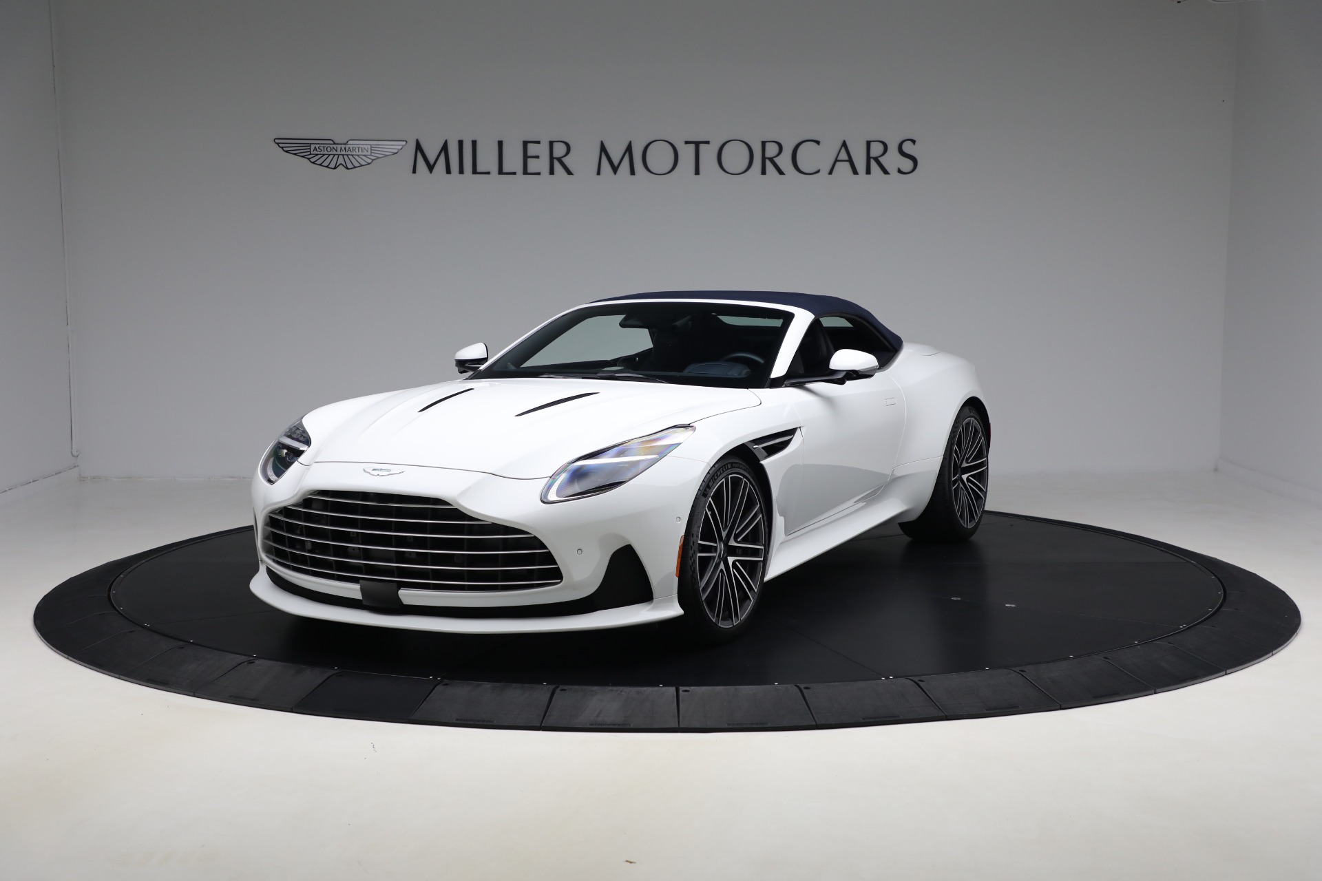2024 Aston Martin DB12 AM5 photo 12