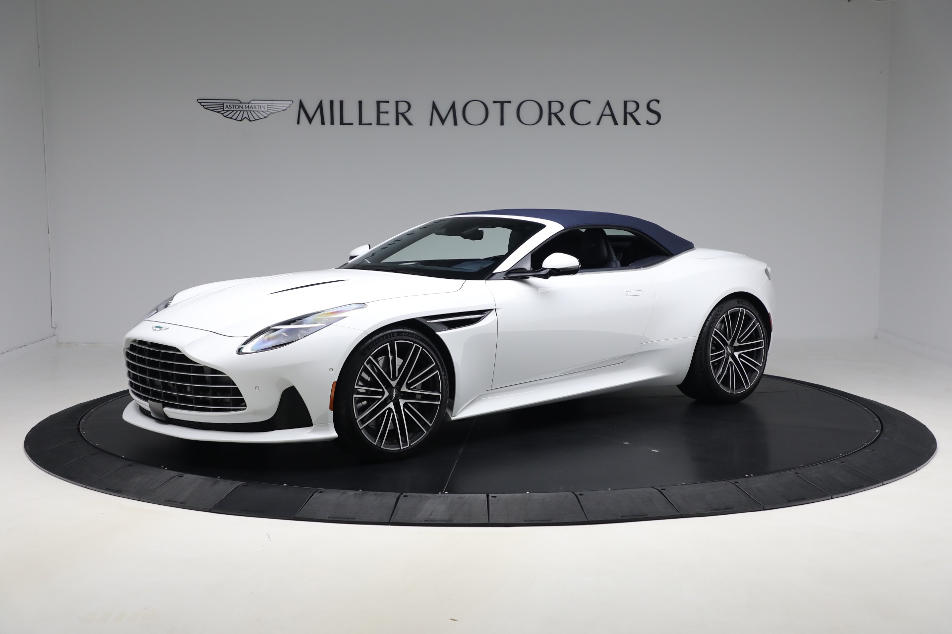2024 Aston Martin DB12 AM5 photo 13