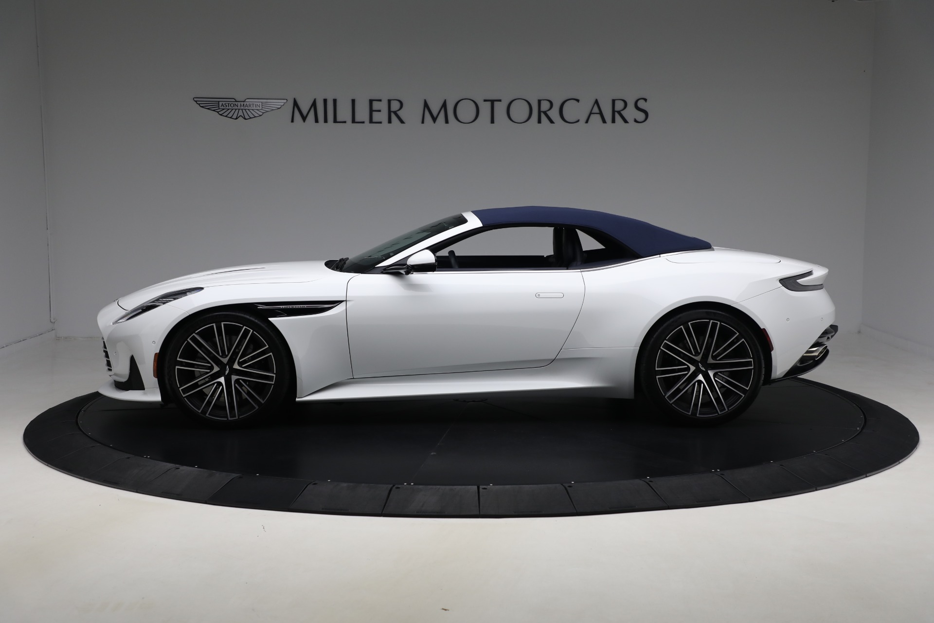 2024 Aston Martin DB12 AM5 photo 14