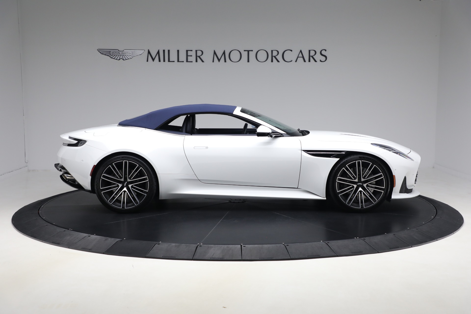 2024 Aston Martin DB12 AM5 photo 15