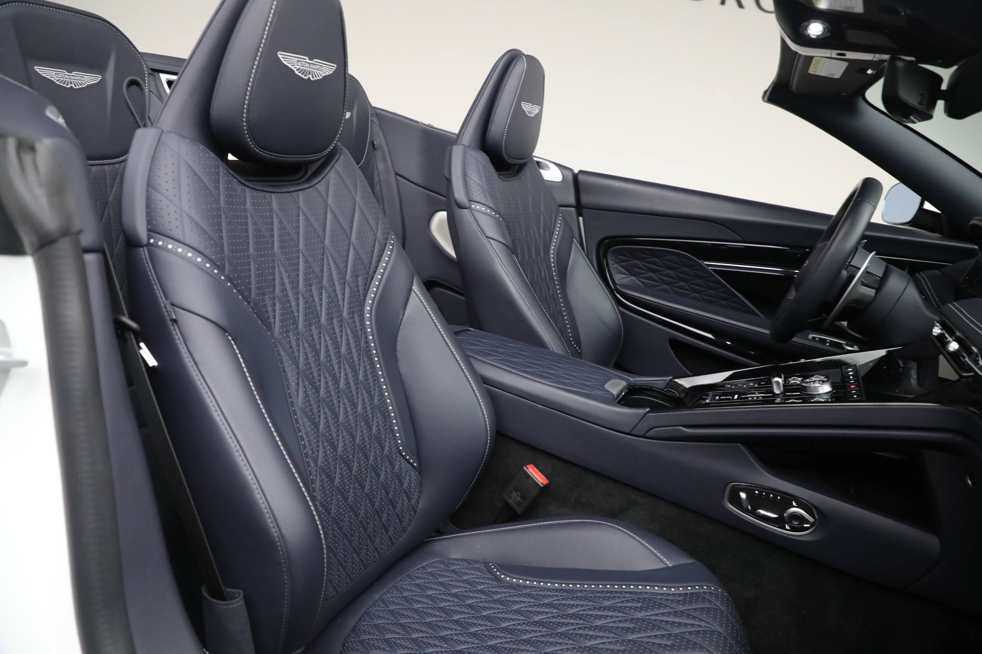 2024 Aston Martin DB12 AM5 photo 21