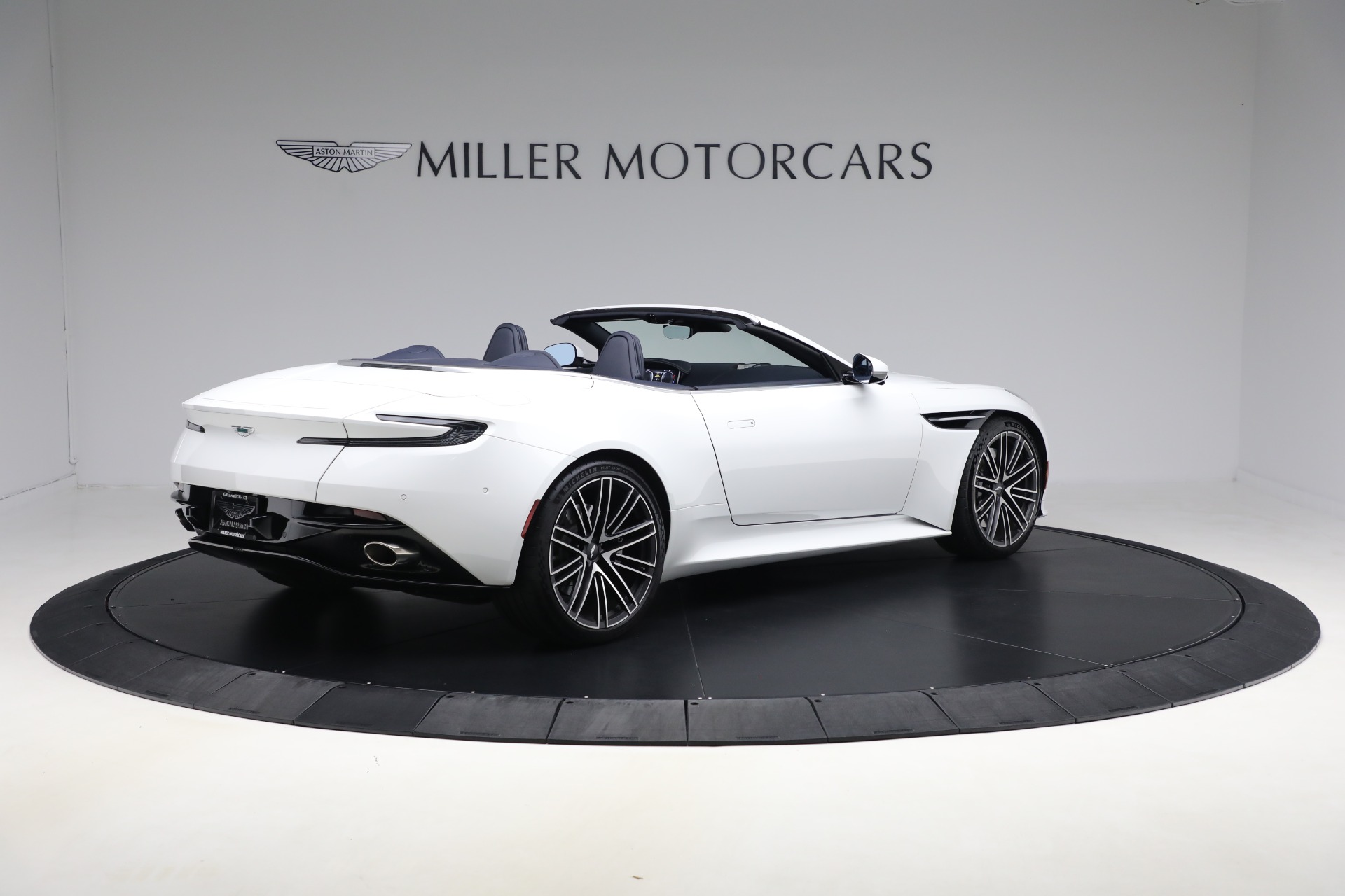 2024 Aston Martin DB12 AM5 photo 8