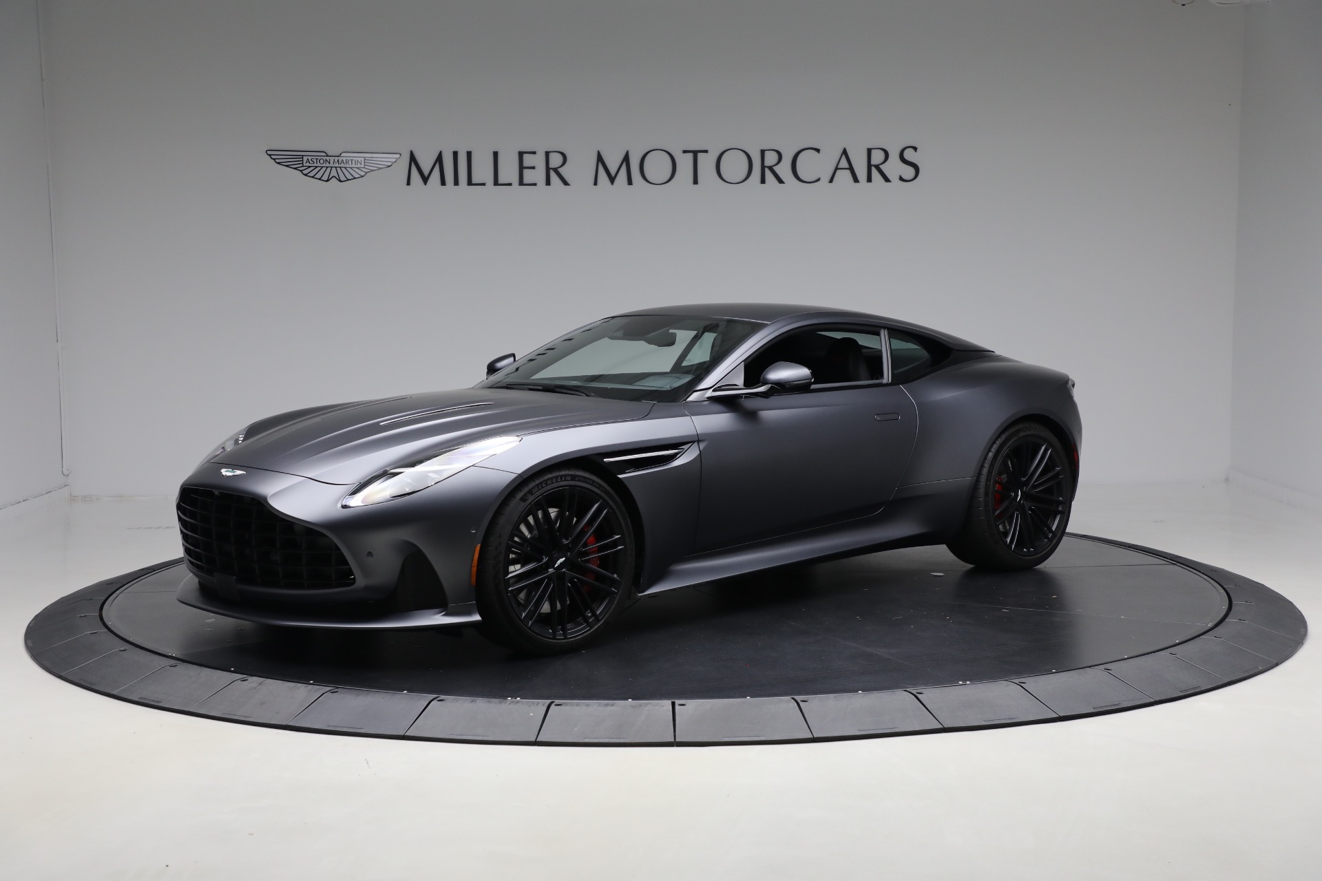 2025 Aston Martin DB12 AM5 photo 2