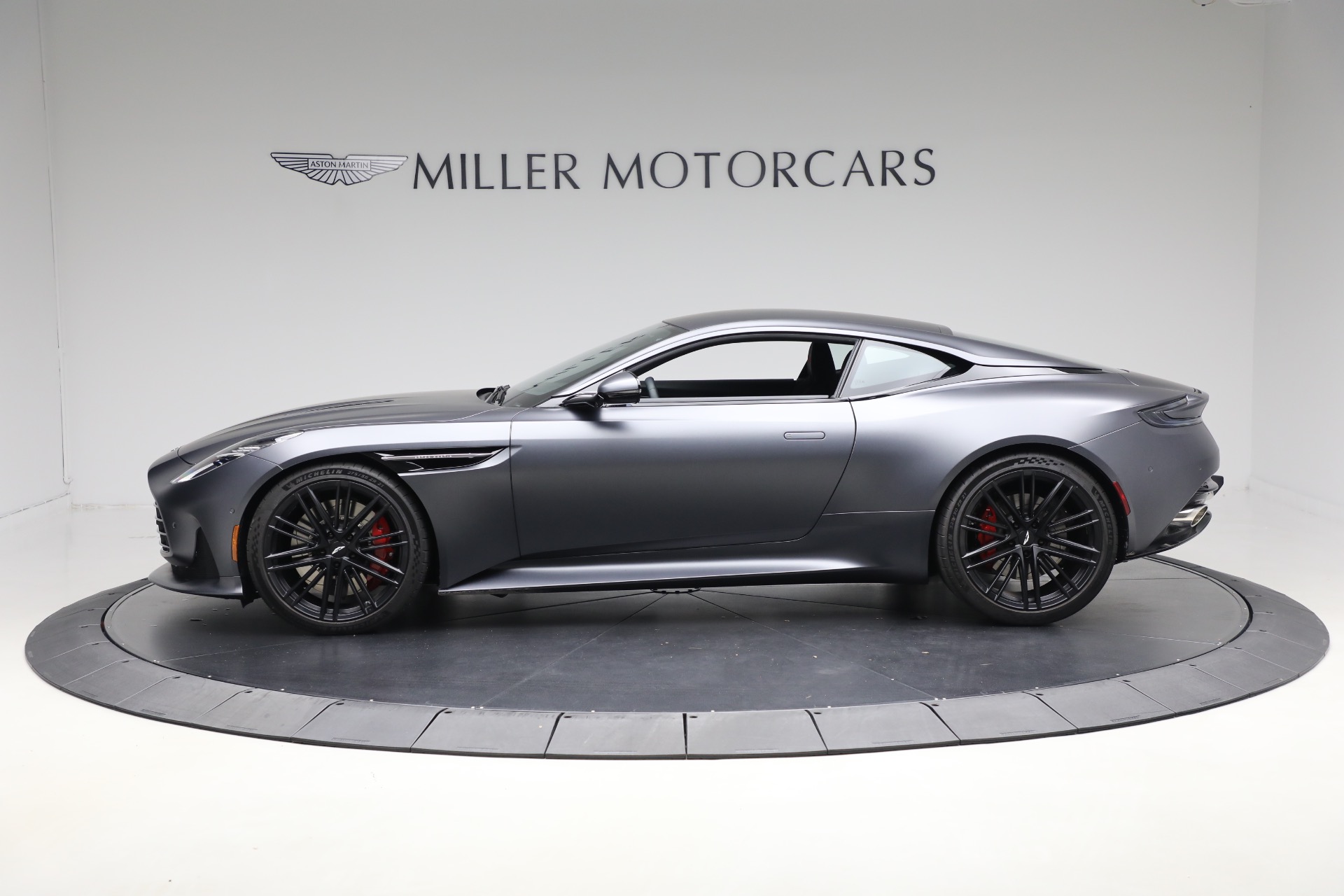 2025 Aston Martin DB12 AM5 photo 3