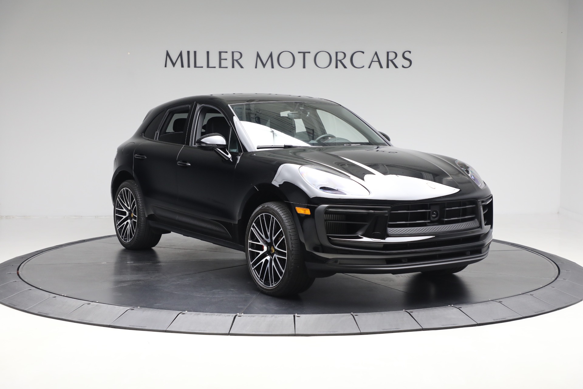 2023 Porsche Macan S photo 11