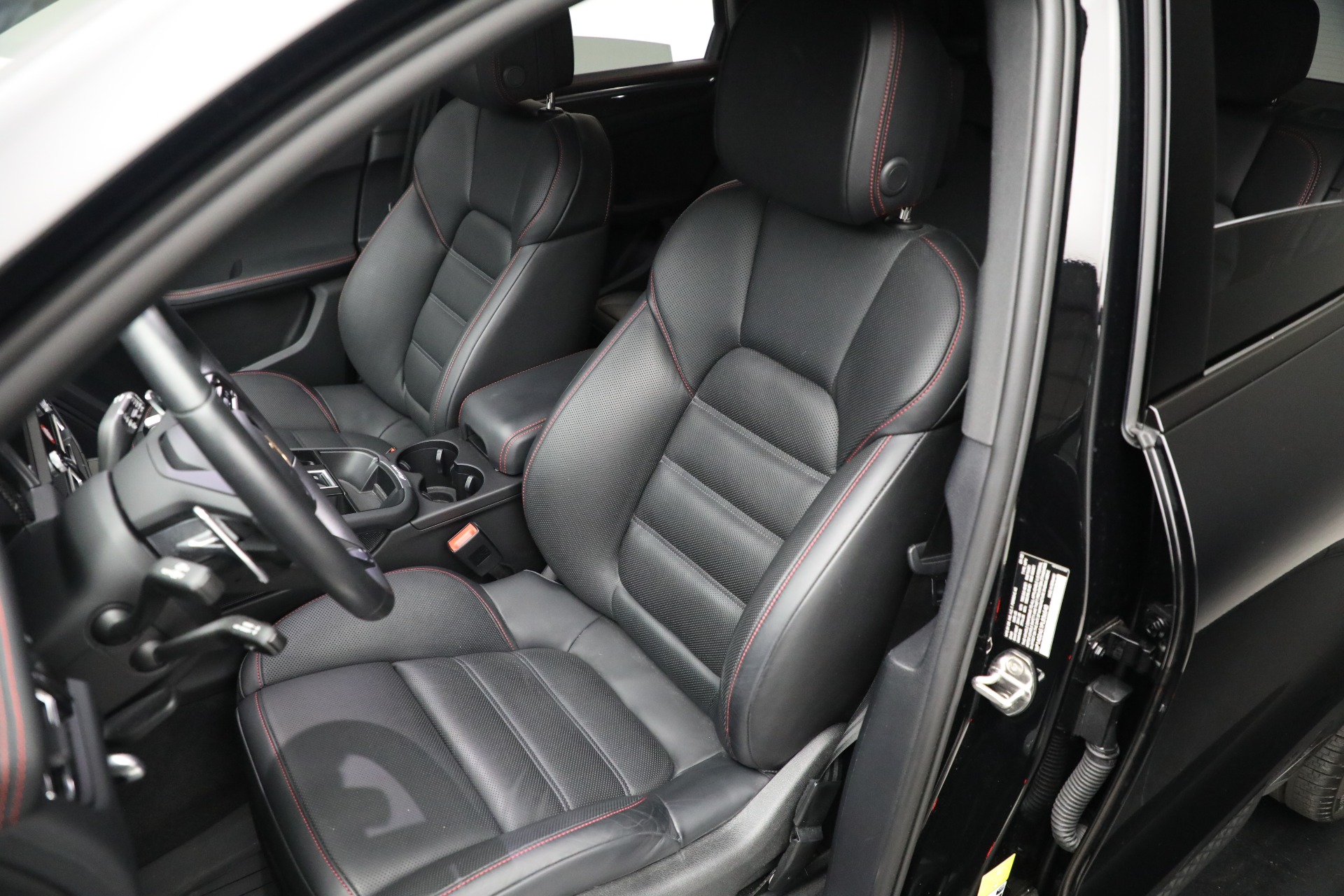 2023 Porsche Macan S photo 15