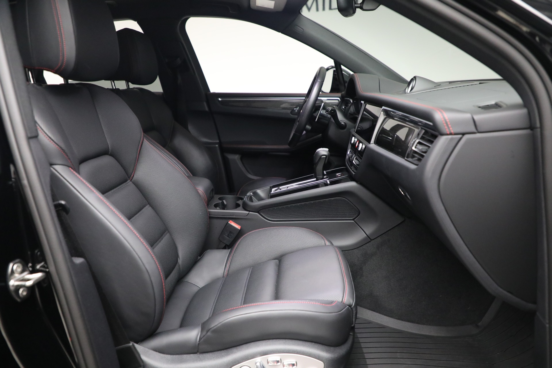 2023 Porsche Macan S photo 17