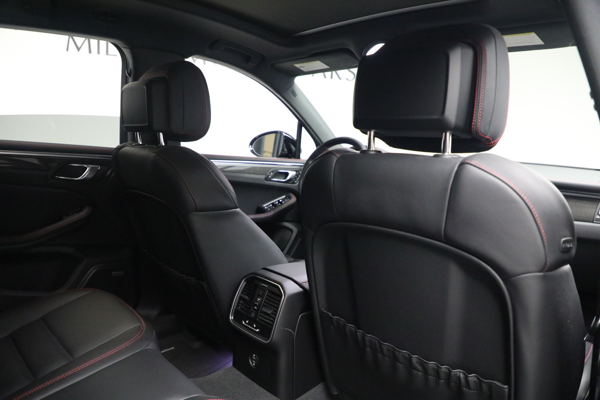 2023 Porsche Macan S photo 23