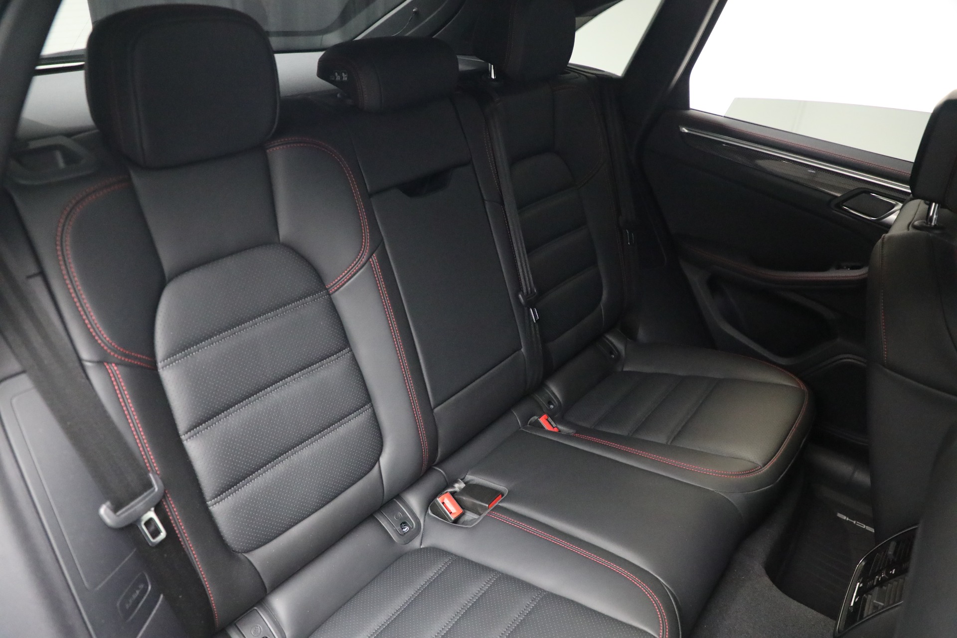 2023 Porsche Macan S photo 24