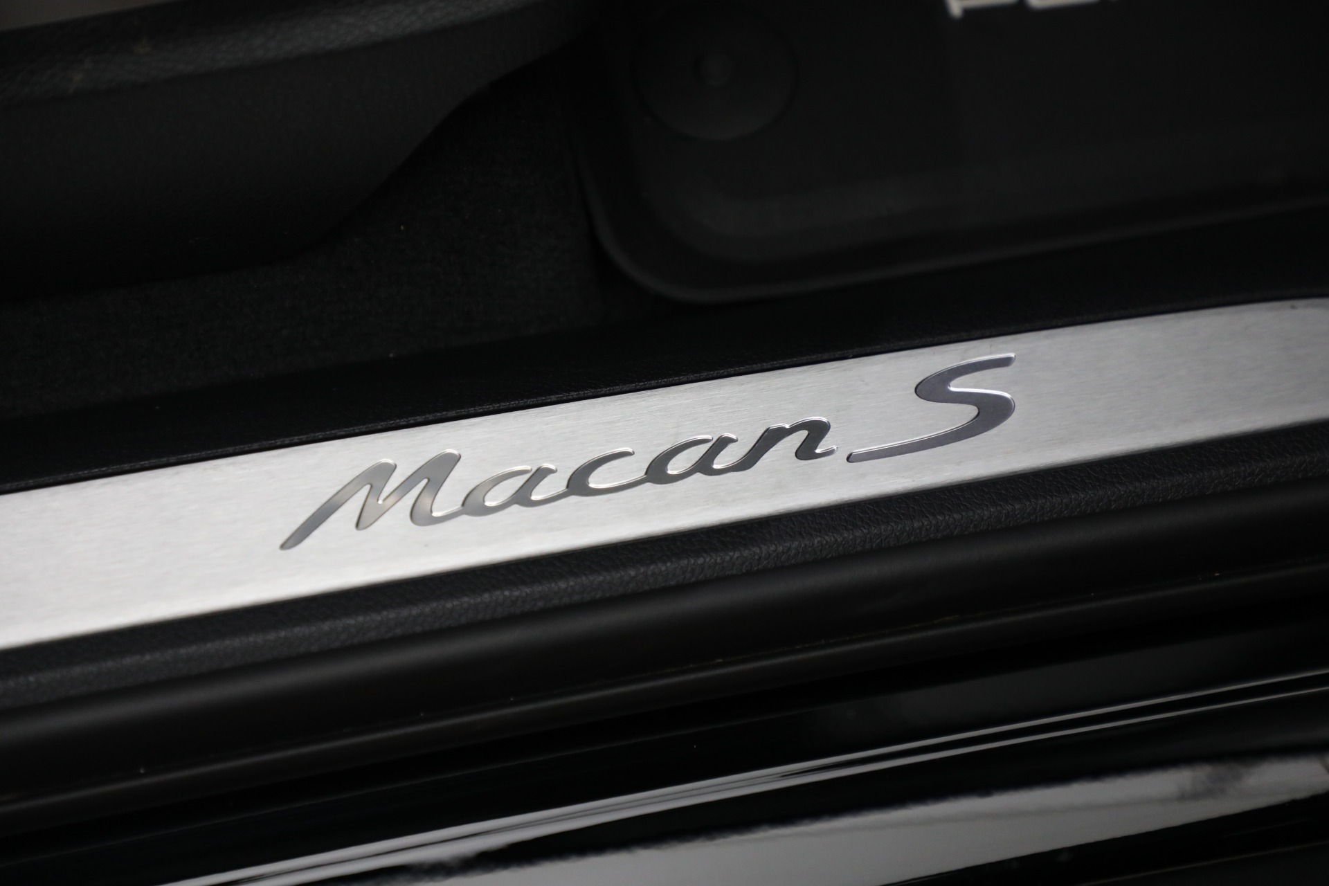 2023 Porsche Macan S photo 31
