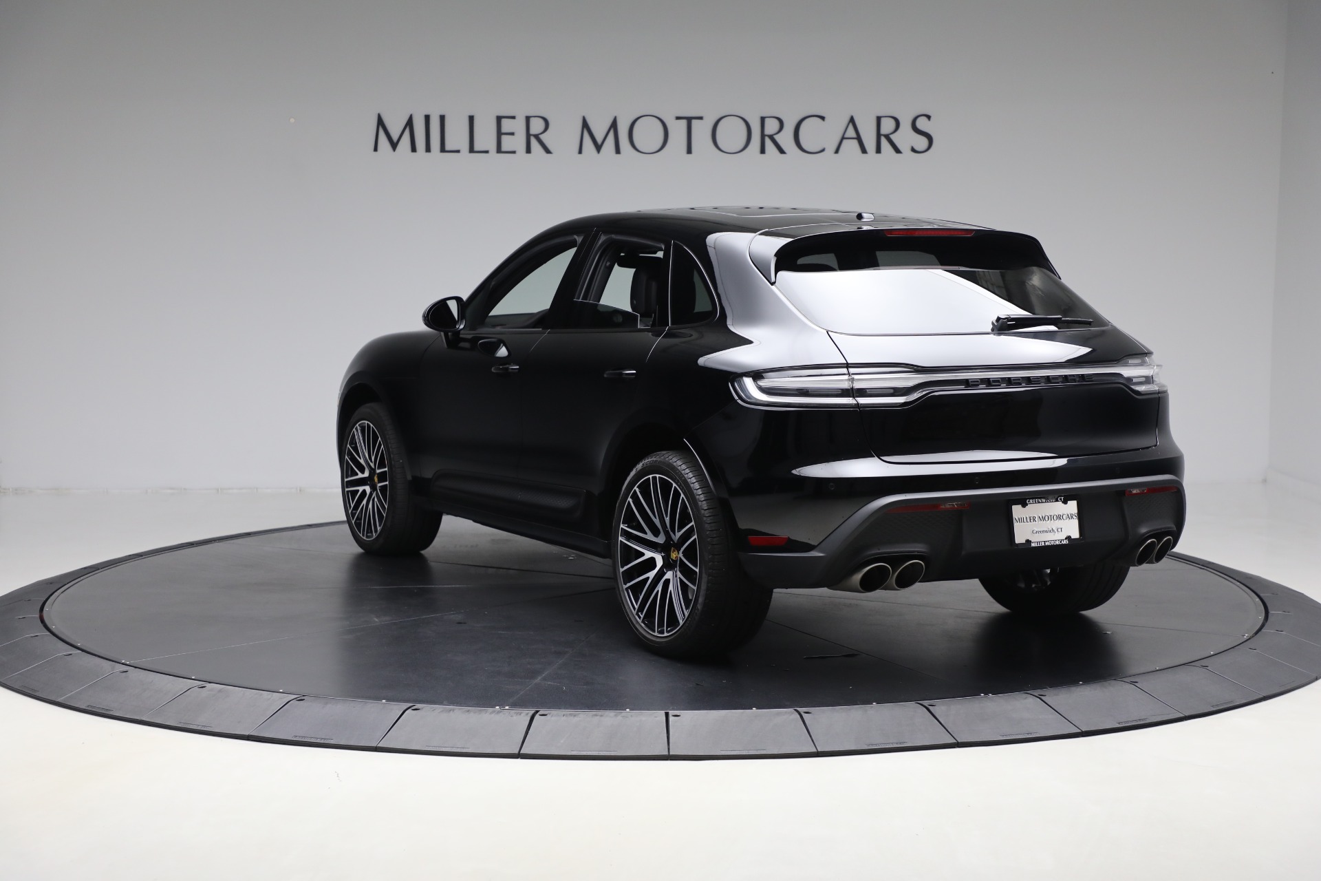 2023 Porsche Macan S photo 5