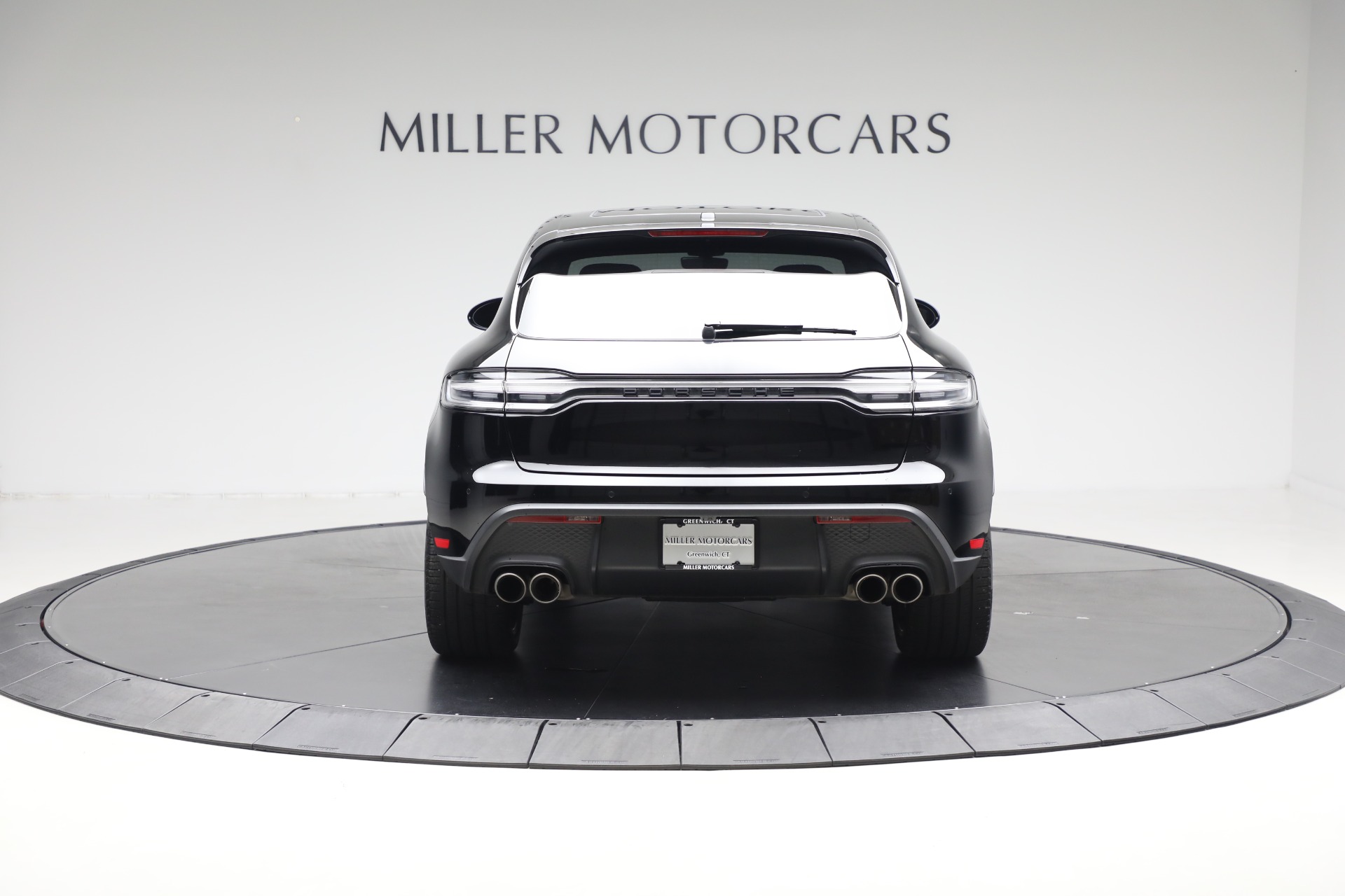 2023 Porsche Macan S photo 6