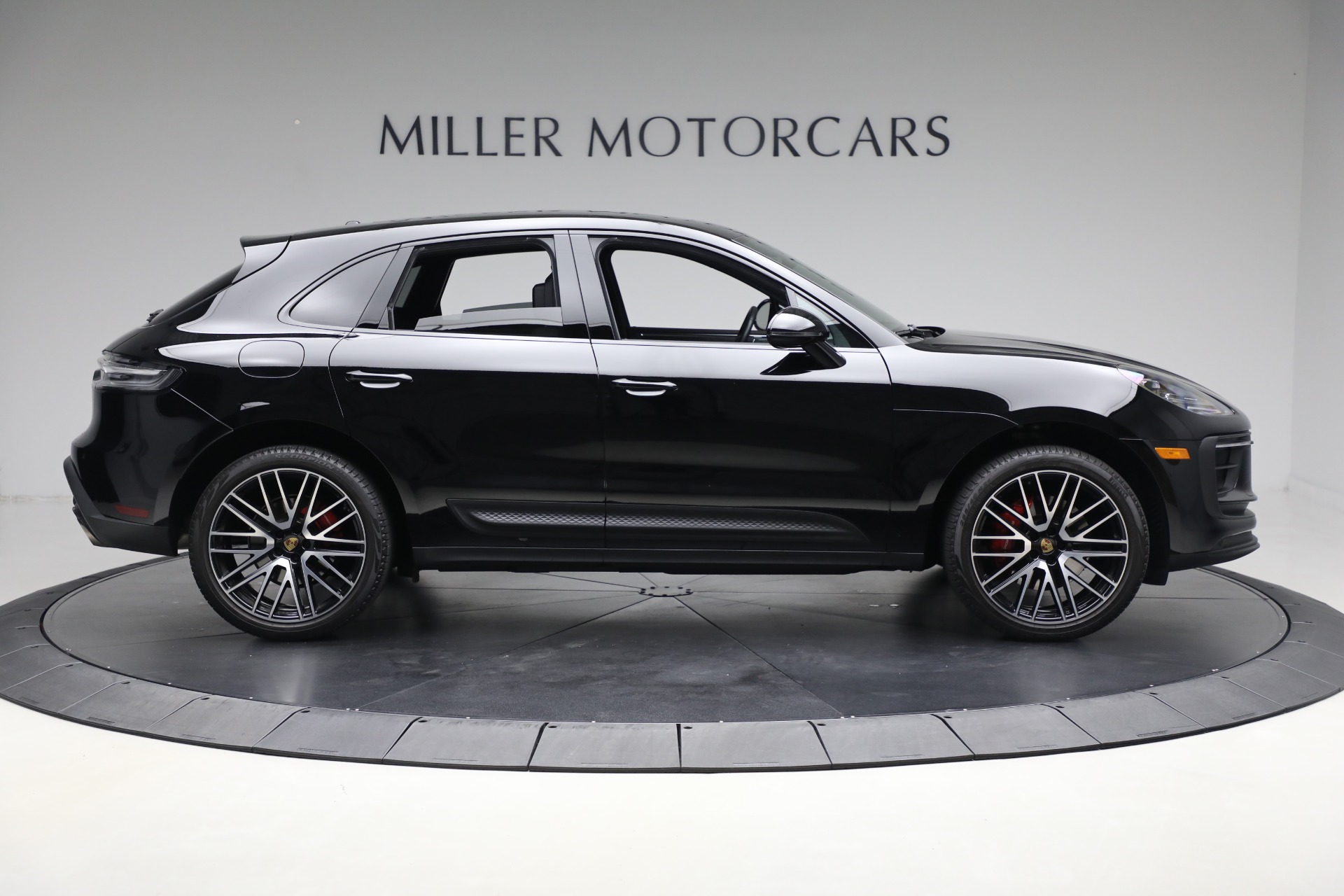 2023 Porsche Macan S photo 9
