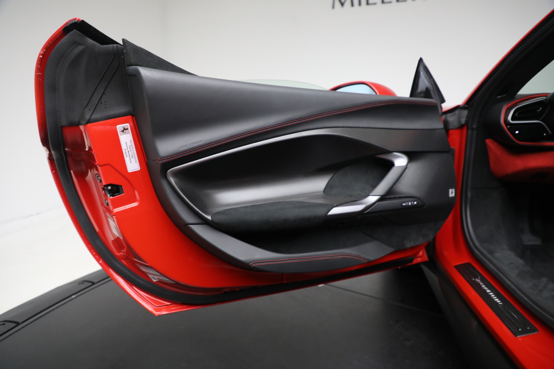 2024 Ferrari 296 GTS photo 17