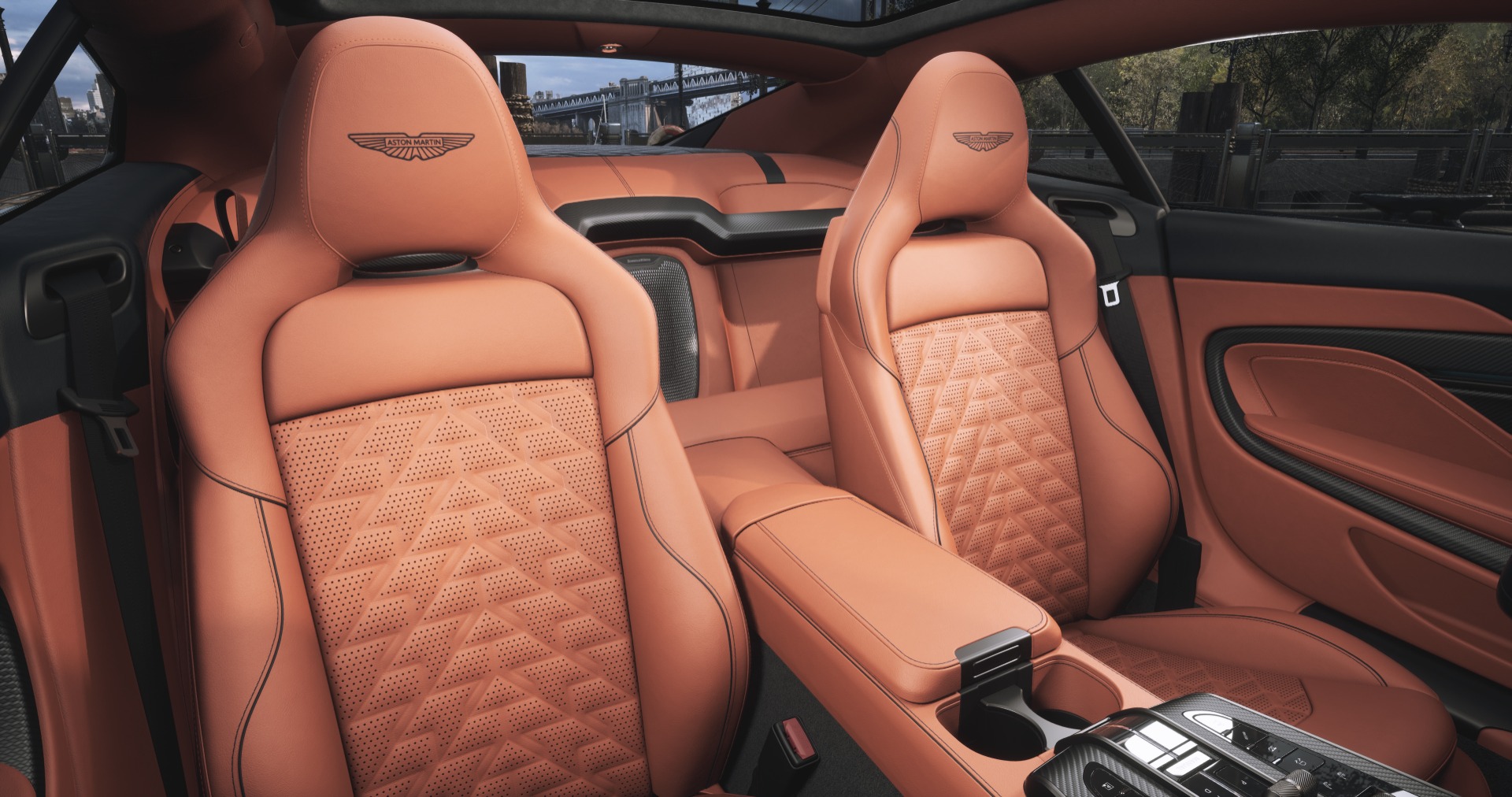 2025 Aston Martin Vanquish AM7 photo 14