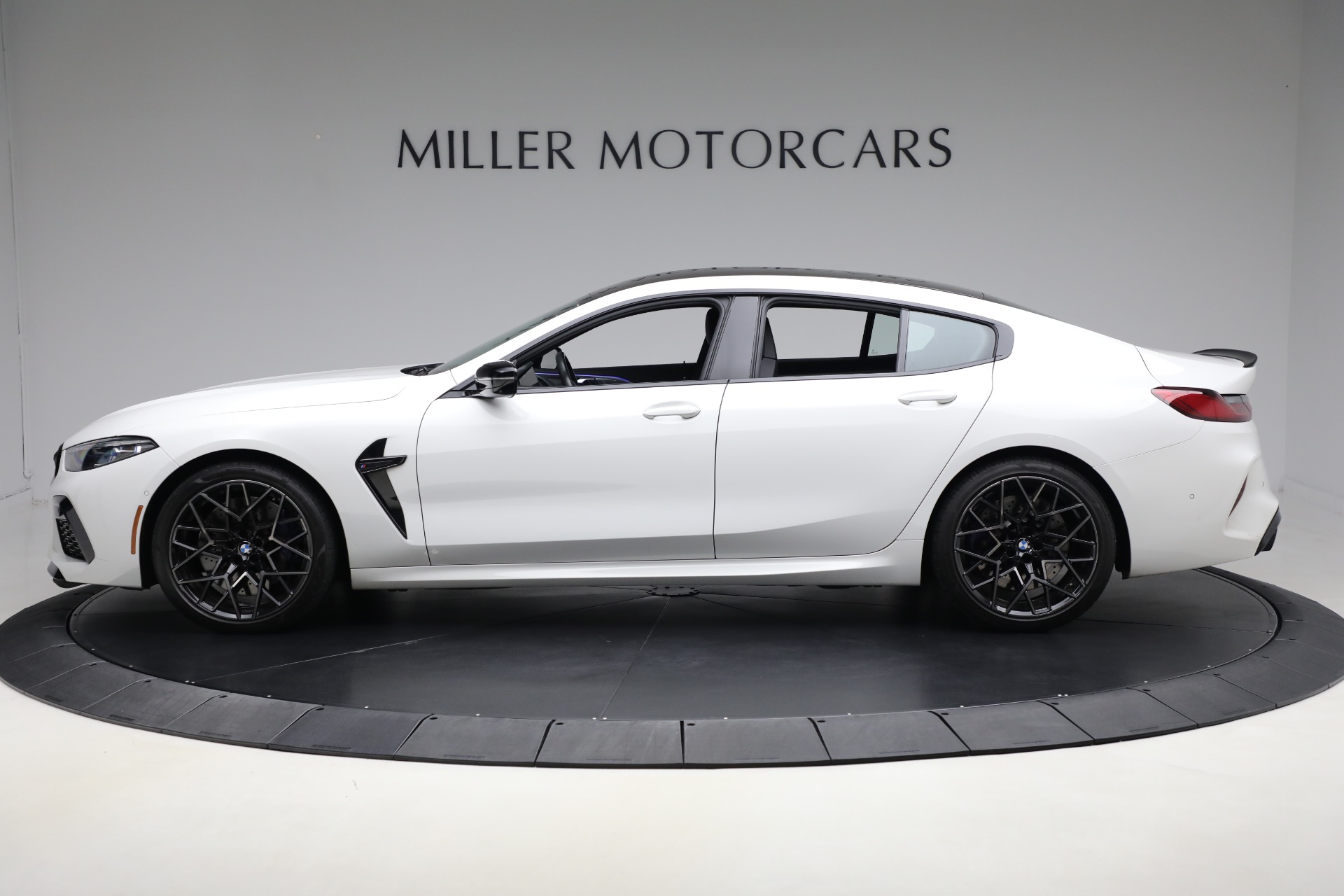 2021 Bmw M8 Competition photo 3