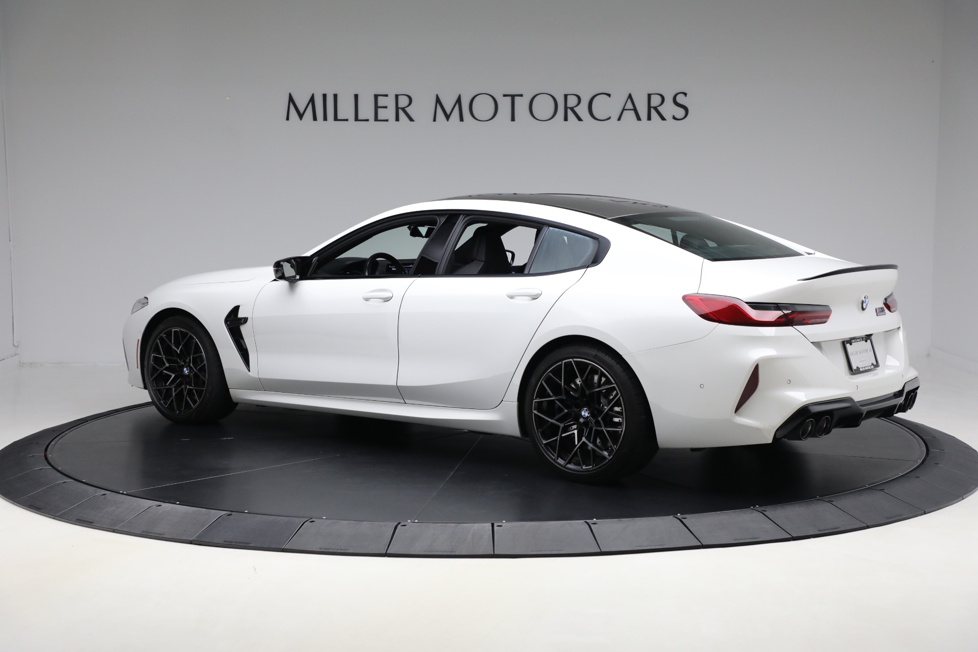 2021 Bmw M8 Competition photo 4
