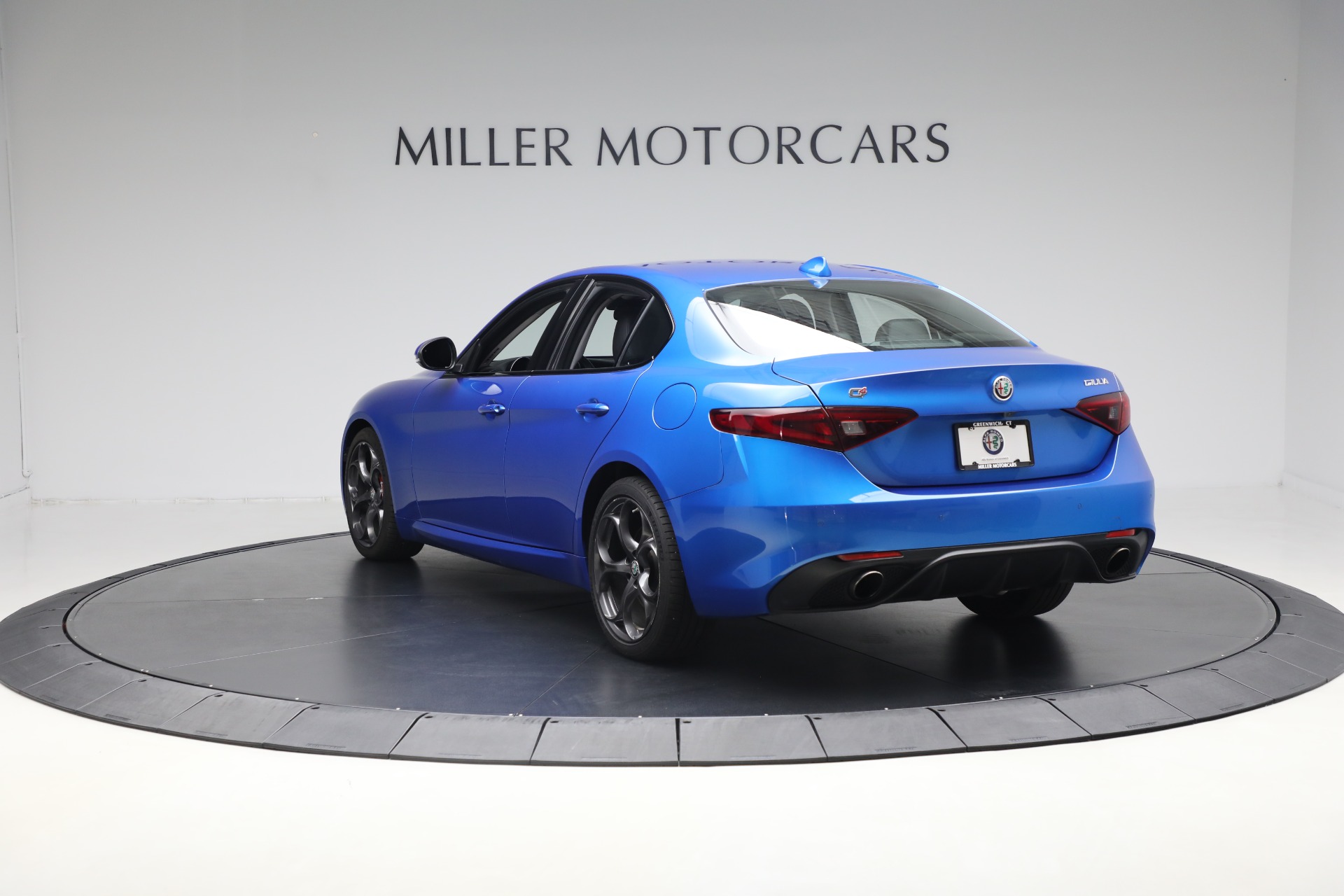 2017 Alfa Romeo Giulia Ti Sport photo 5