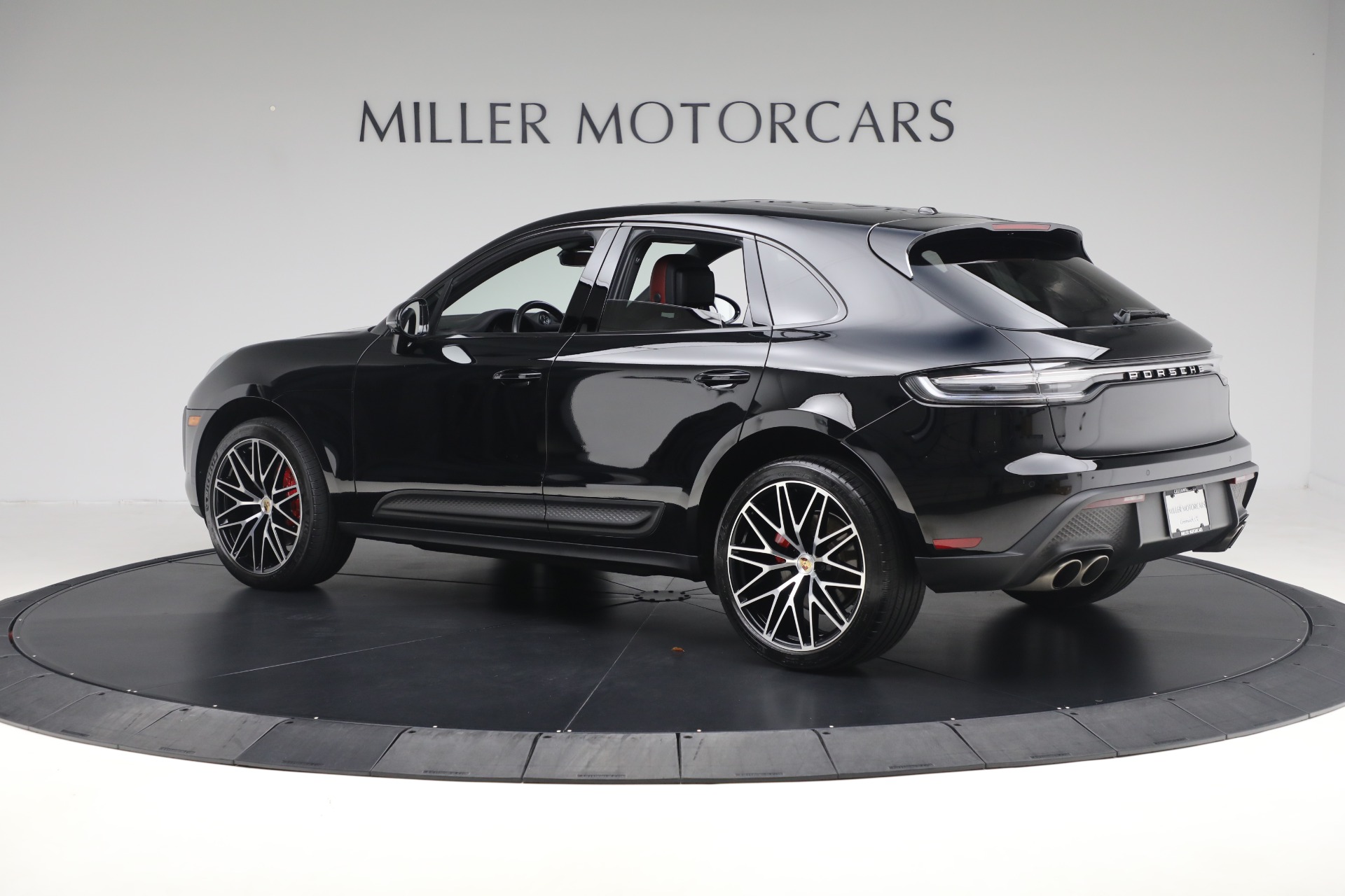 2024 Porsche Macan S photo 3