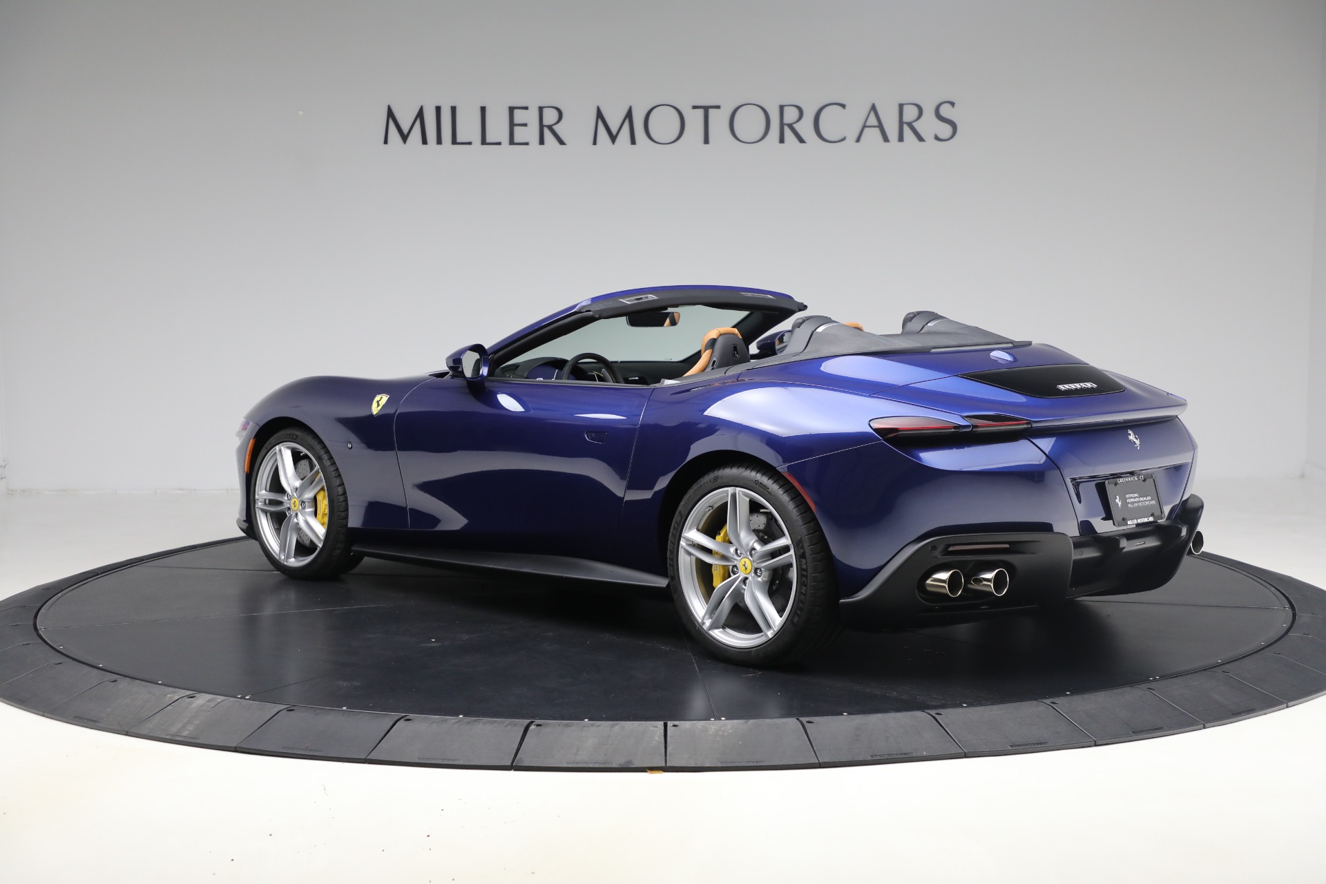 2025 Ferrari Roma Spider photo 4