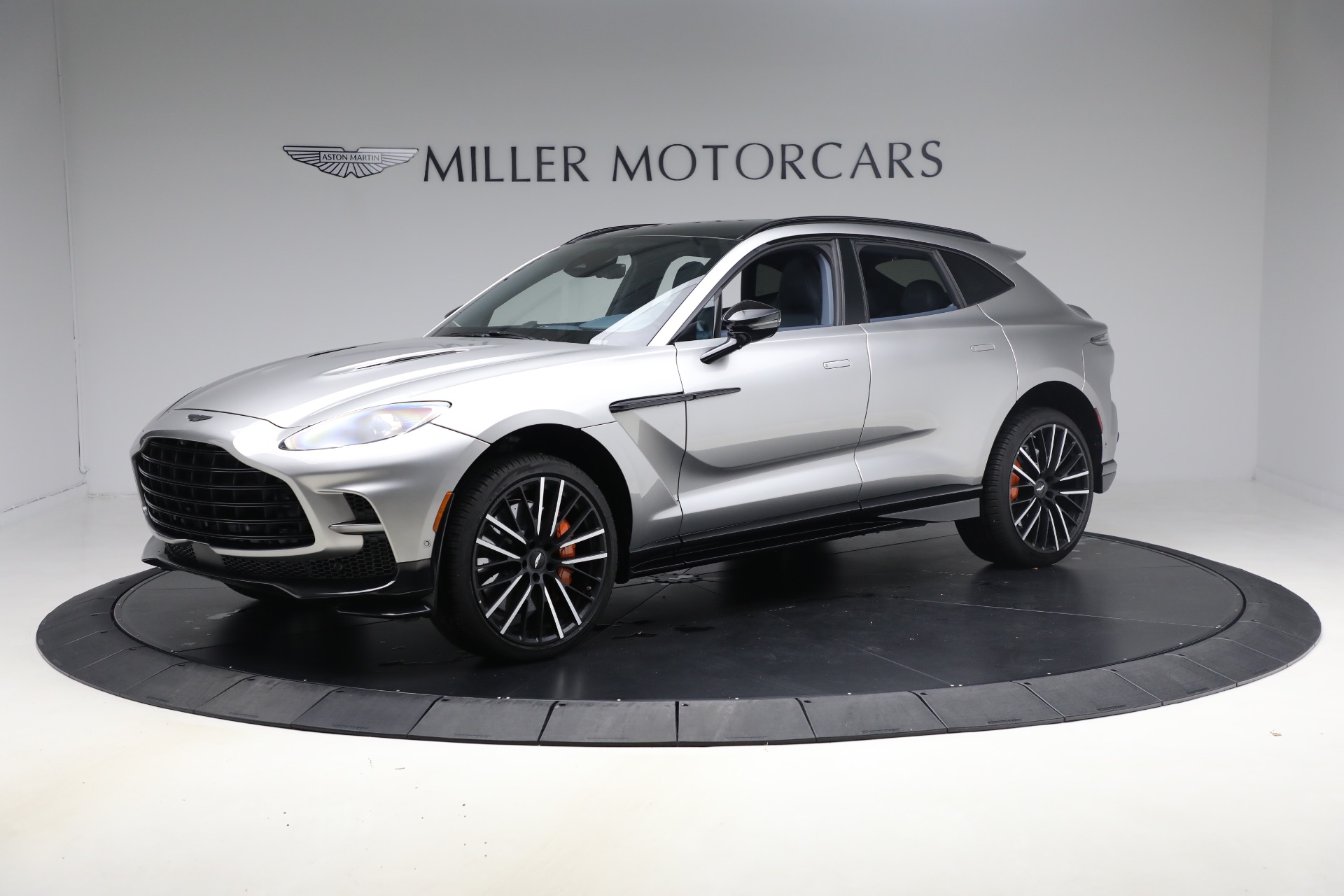 2025 Aston Martin DBX DBX707 photo 2