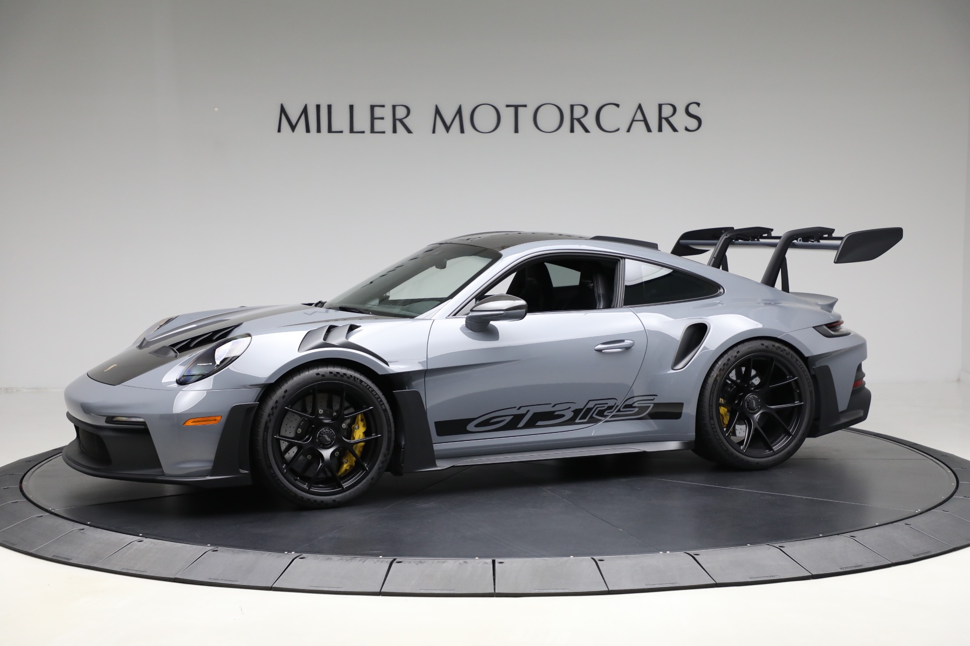 2025 Porsche 911 GT3 RS photo 2