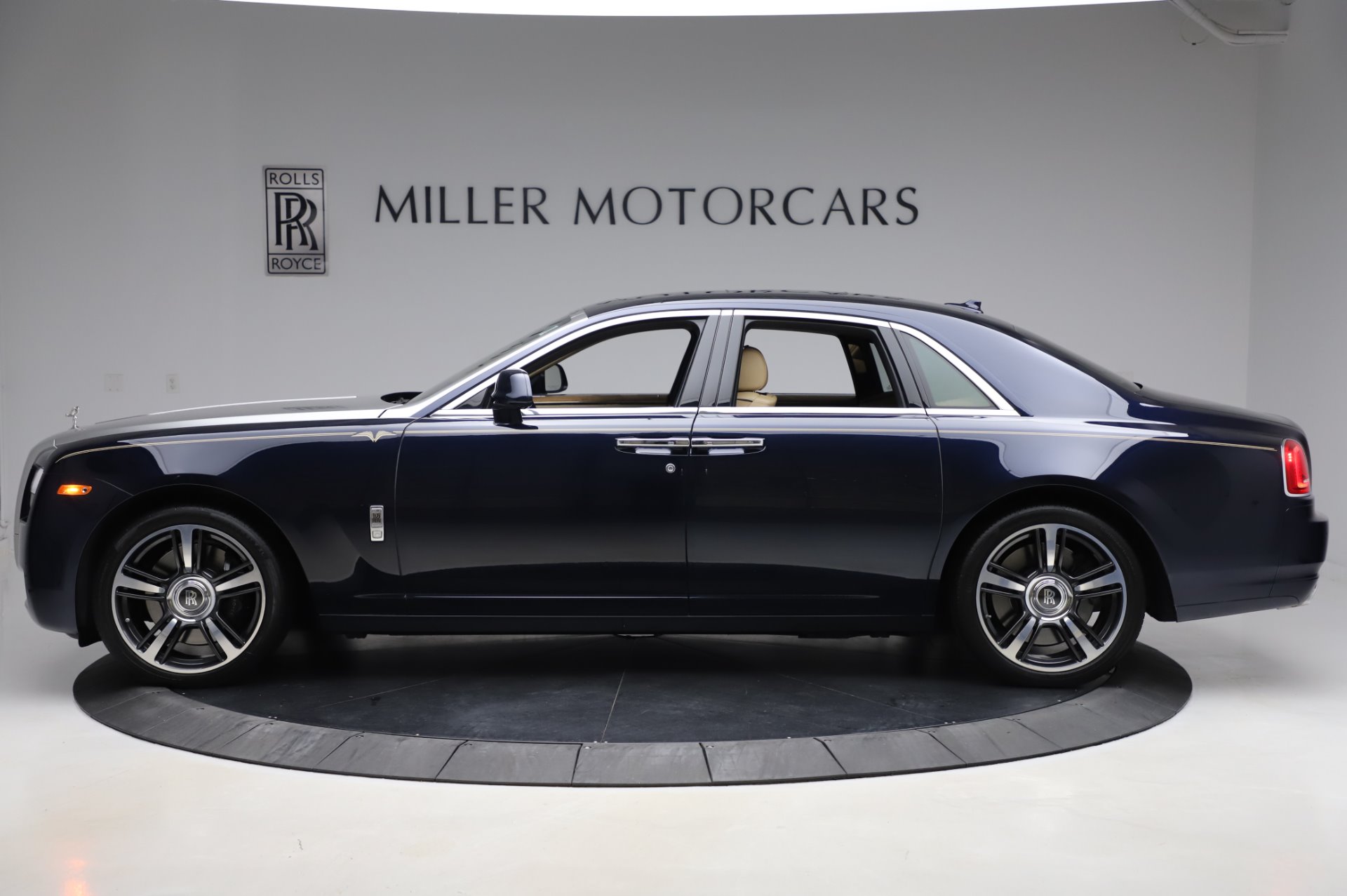 RollsRoyce Ghost V RollsRoyce Ghost V Specification lộ diện