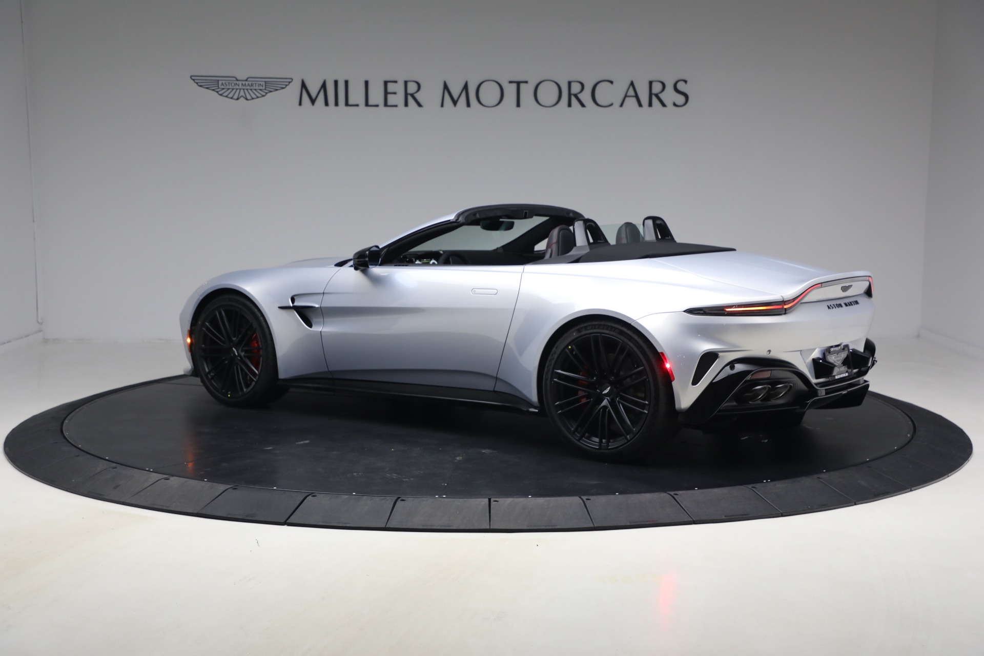 New 2026 Aston Martin Vantage Roadster For Sale ($274,300