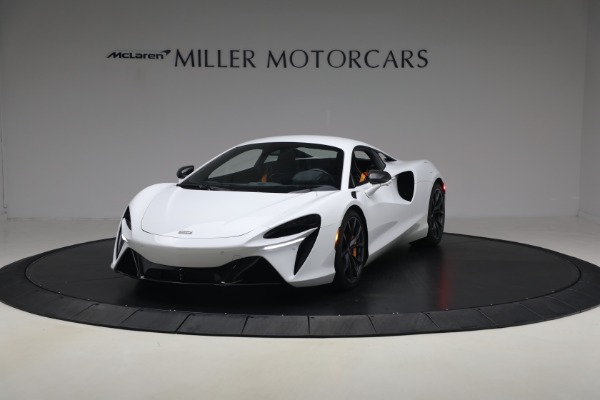 2023 McLaren Artura
