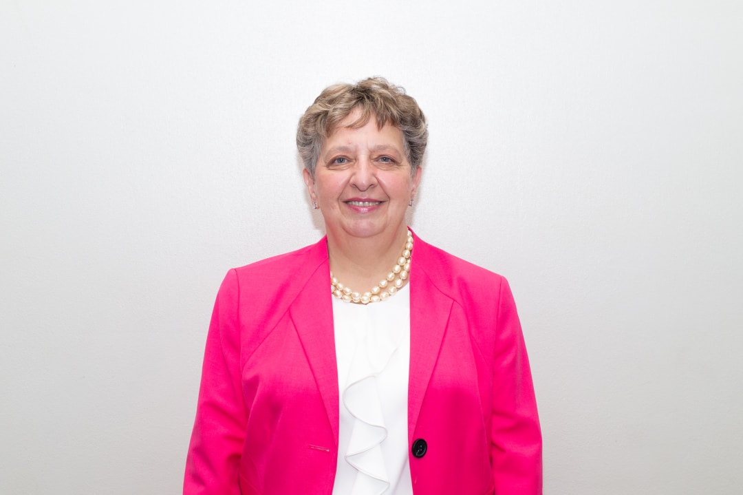 Rita Di Fabio - Stamford Service Receptionist